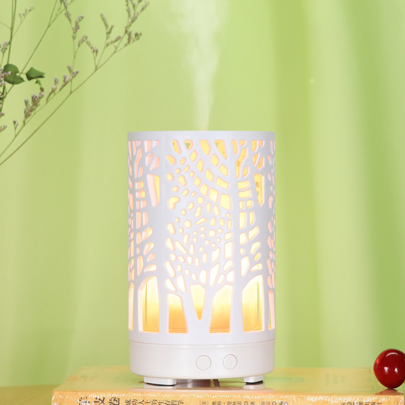 Diffuseur blanc illuminé dans une ambiance végétale
